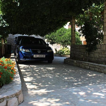 Apartment Antica Supetar Buitenkant foto