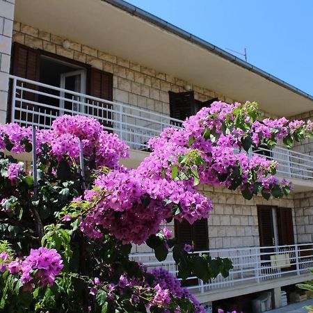 Apartment Antica Supetar Buitenkant foto
