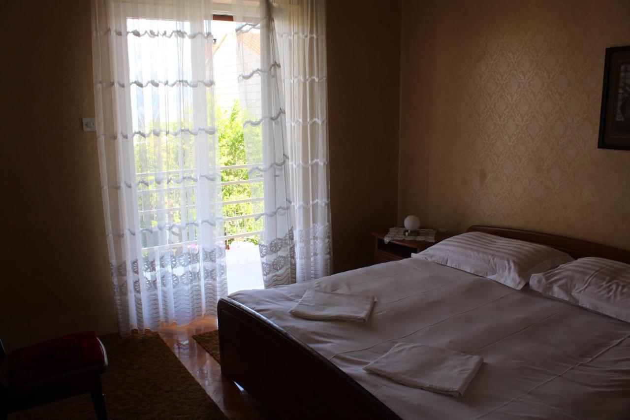 Apartment Antica Supetar Buitenkant foto