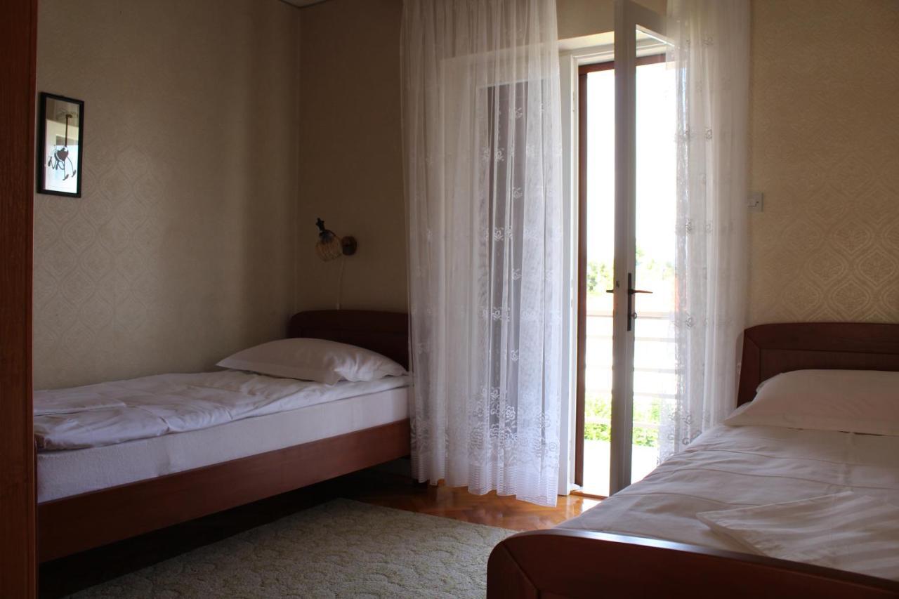 Apartment Antica Supetar Buitenkant foto