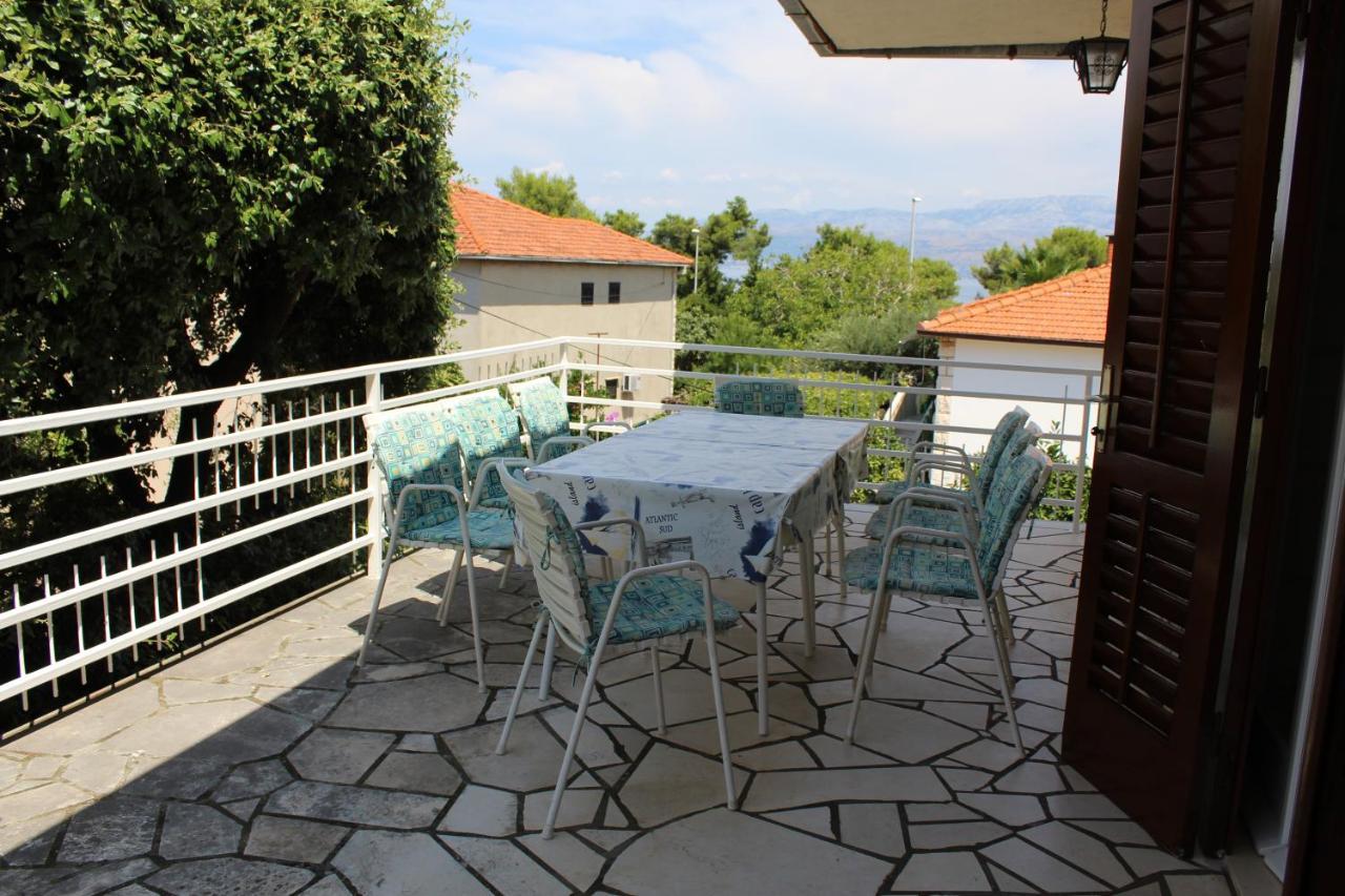 Apartment Antica Supetar Buitenkant foto